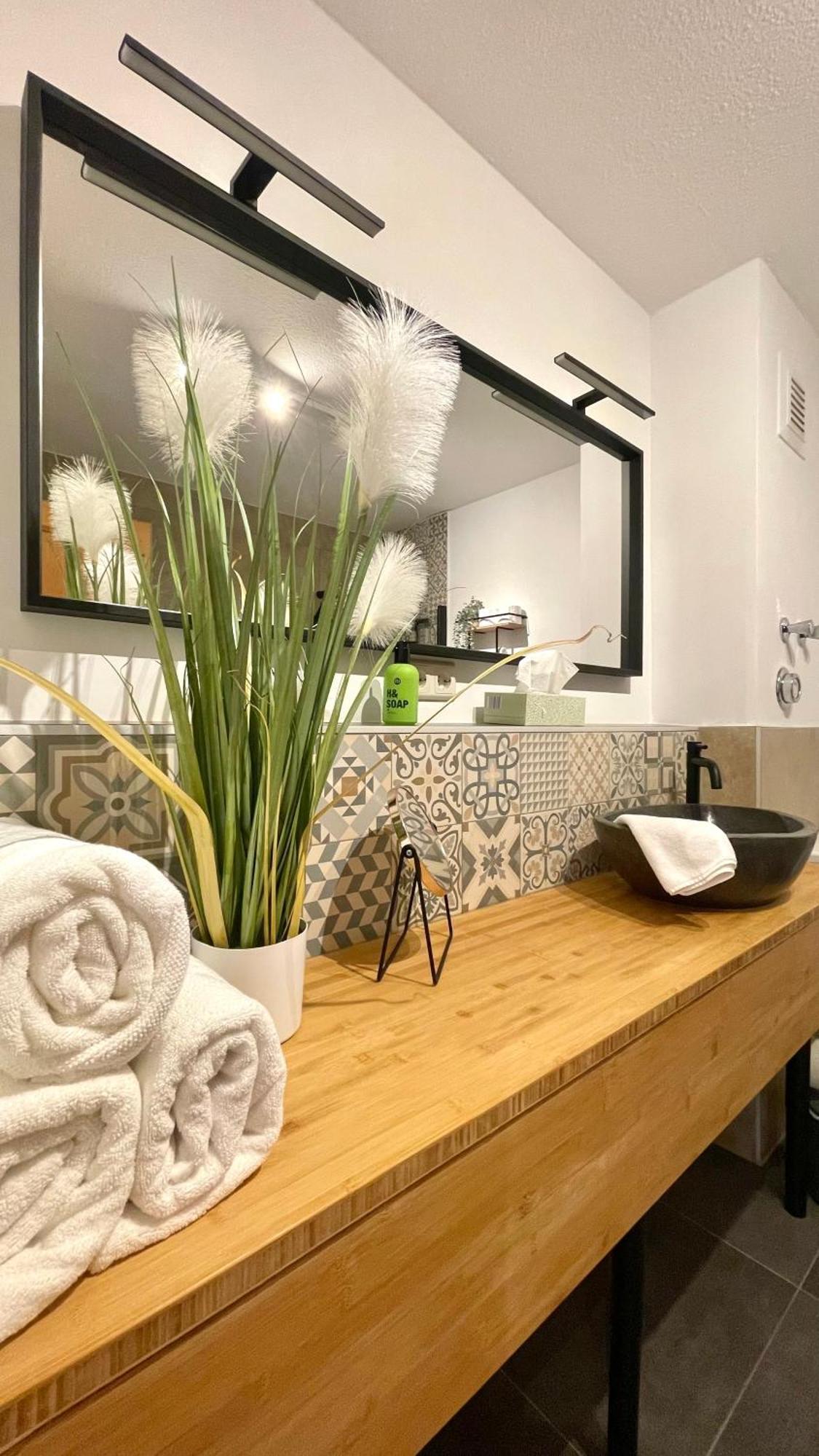 Lofty Luna, Dein Feinzeit Apartment Bamberg Buitenkant foto
